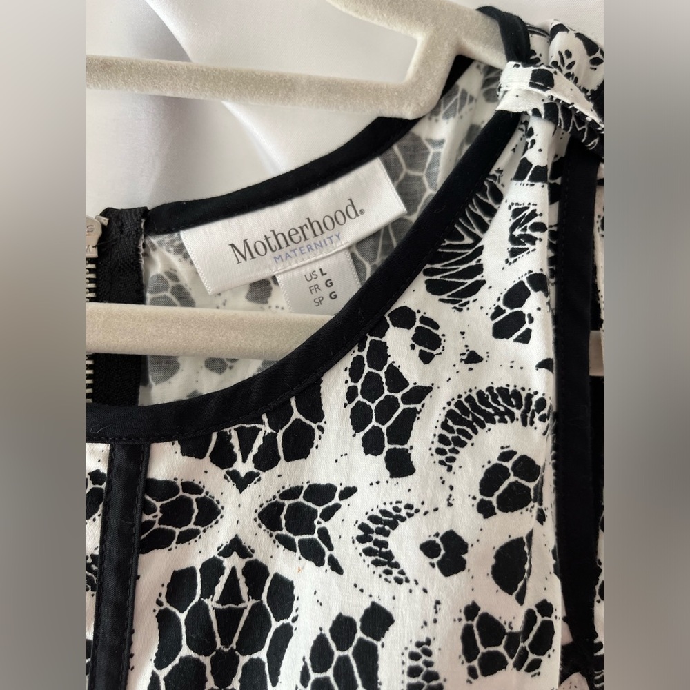 Motherhood Maternity - black and white detail dress - sz. L, brand new! - Picture 4 of 5